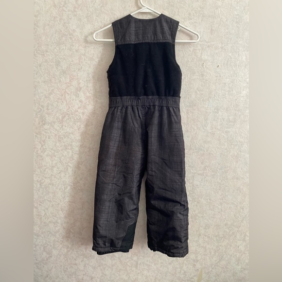 32 Degrees kids size 5 snowsuit - Picture 6 of 6